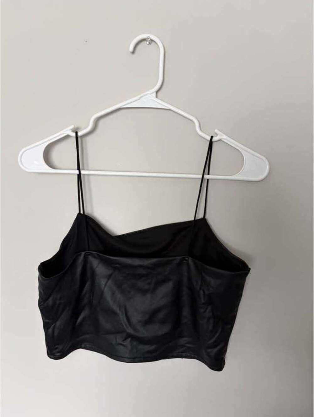 Women’s crop top size medium - Picture 2 of 2